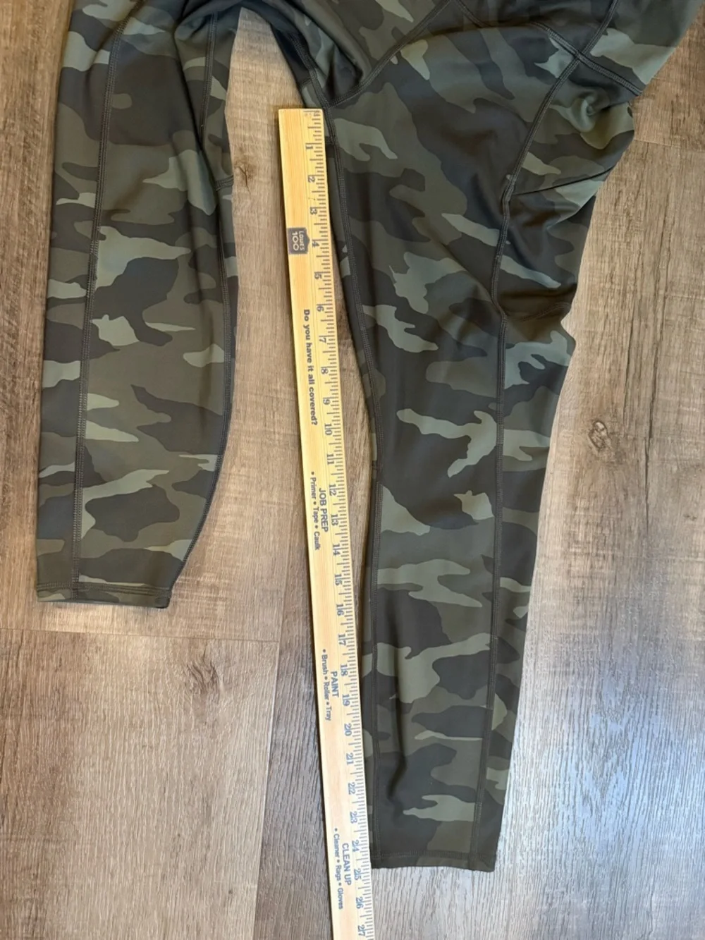 Athleta Camo Contender 7/8 Tight Leggings  in Olive and Black Size Medium
